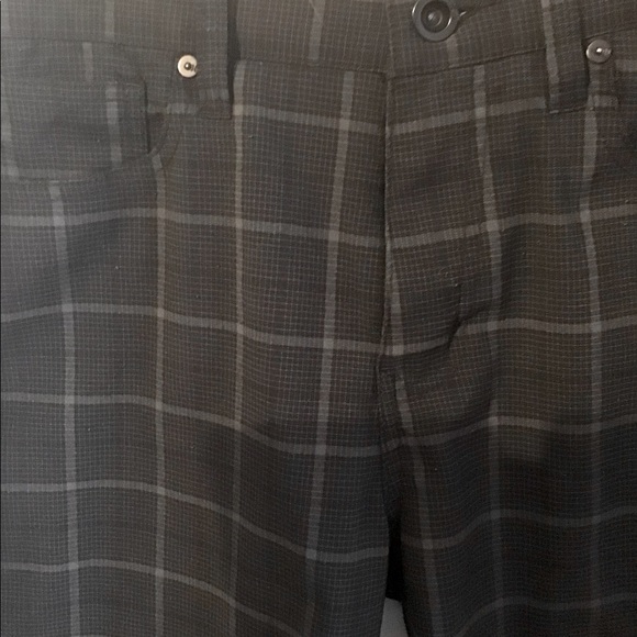 Hurley Raw Hem Shorts EUC - Picture 3 of 9